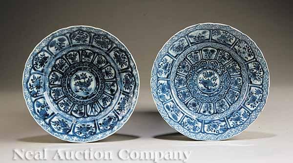 Appraisal: A Fine Near Pair of Chinese Blue and White Porcelain