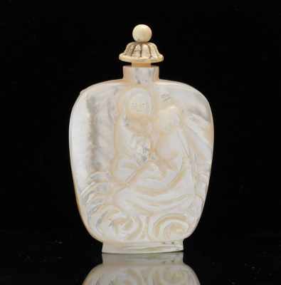 Appraisal: A Large Carved Mother of Pearl Snuff Bottle with Lovers