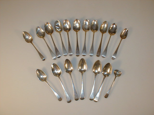 Appraisal: Seventeen early thC and later silver Old English teaspoons various