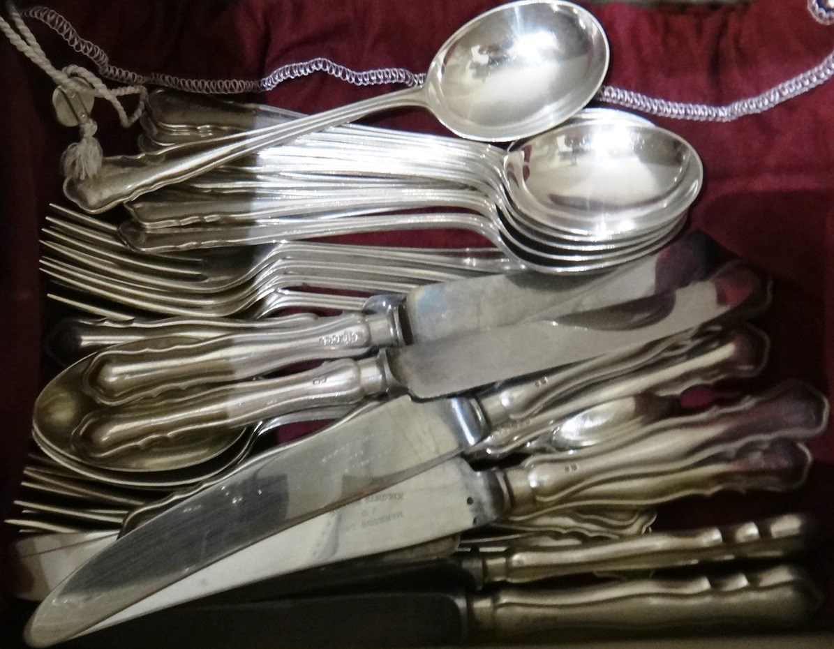 Appraisal: Silver table flatware comprising eight soup spoons Sheffield four dessert