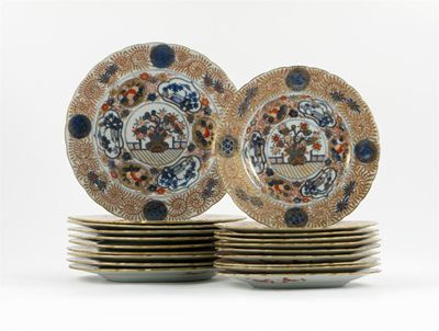 Appraisal: Twenty Chinese Imari plates in two sizes decorated with vases