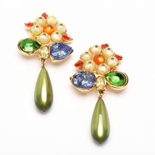 Appraisal: A Pair of Vintage Floral Runway Earrings Chanel made in