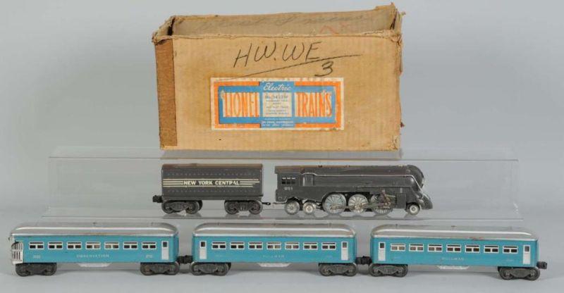 Appraisal: Lionel No W O-Gauge Passenger Set in OB Description s