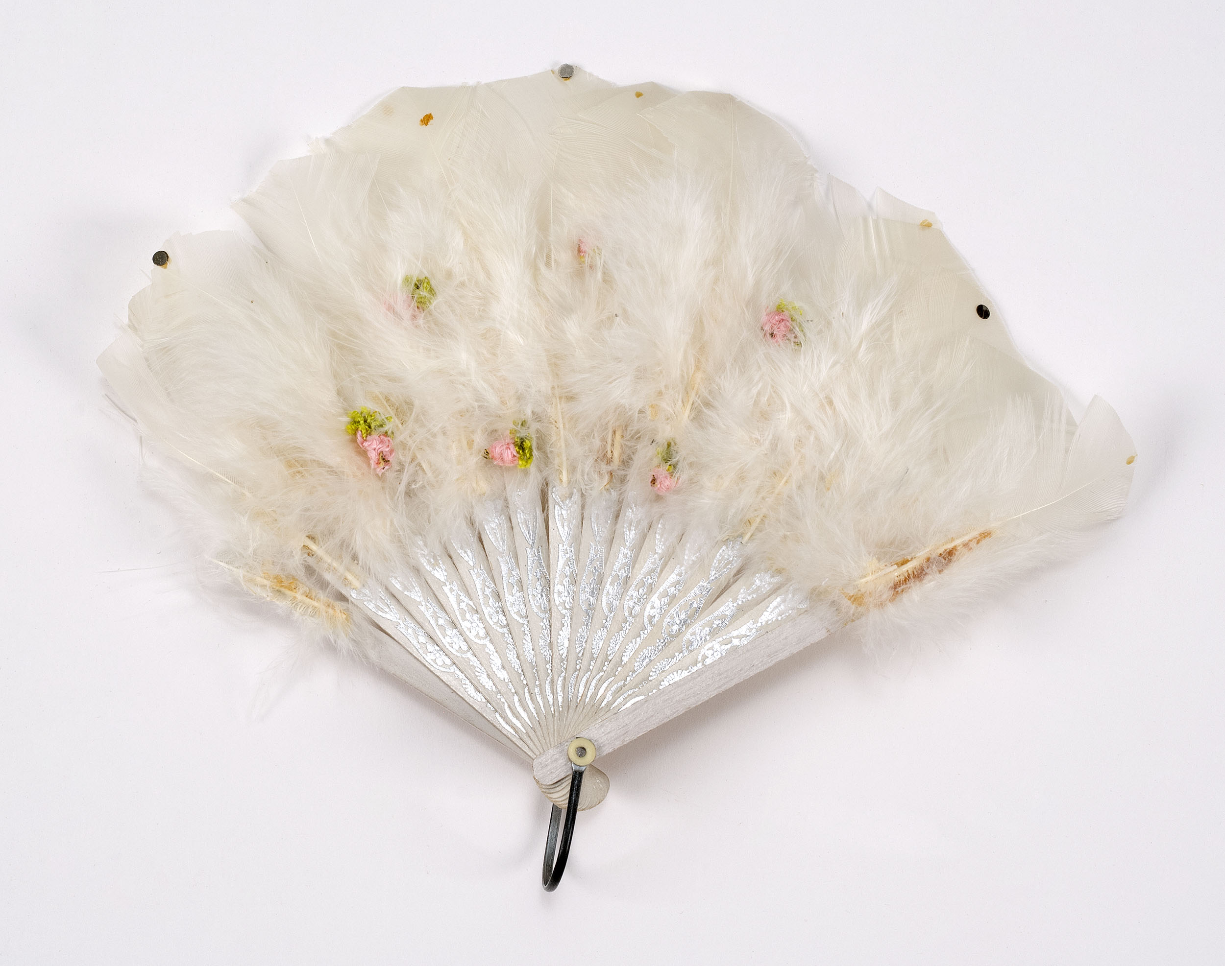 Appraisal: CHILD'S MARABOU FEATHER BOUQUET-TYPE FOLDING FAN Early th CenturyPink silk