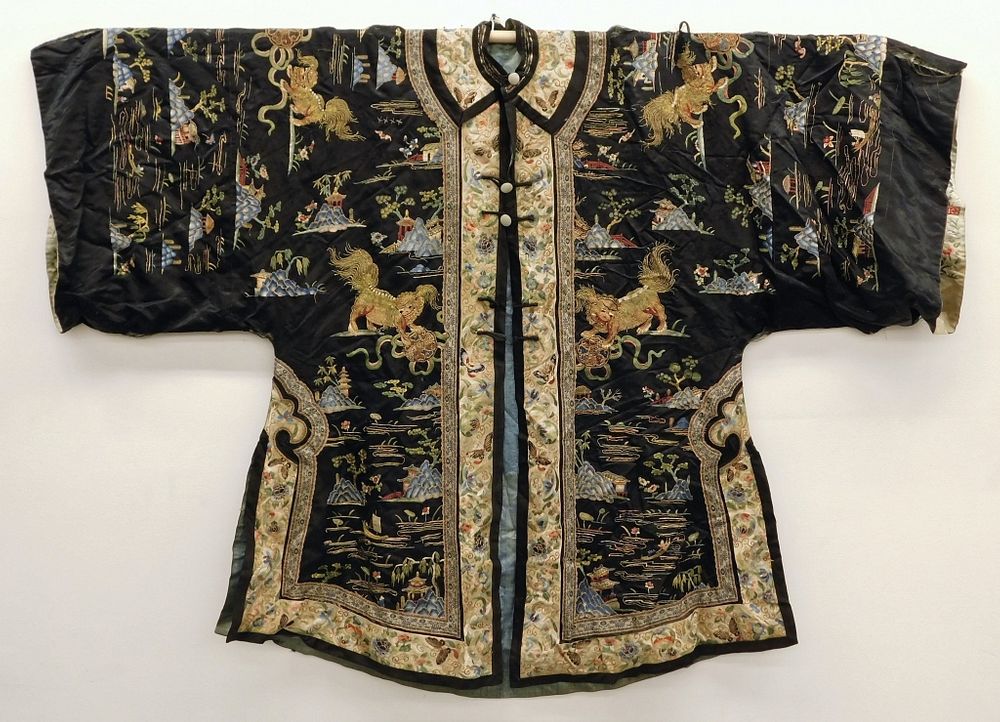 Appraisal: Chinese Qing Dynasty Silk Embroidered Robe China Qing Dynasty Ornately