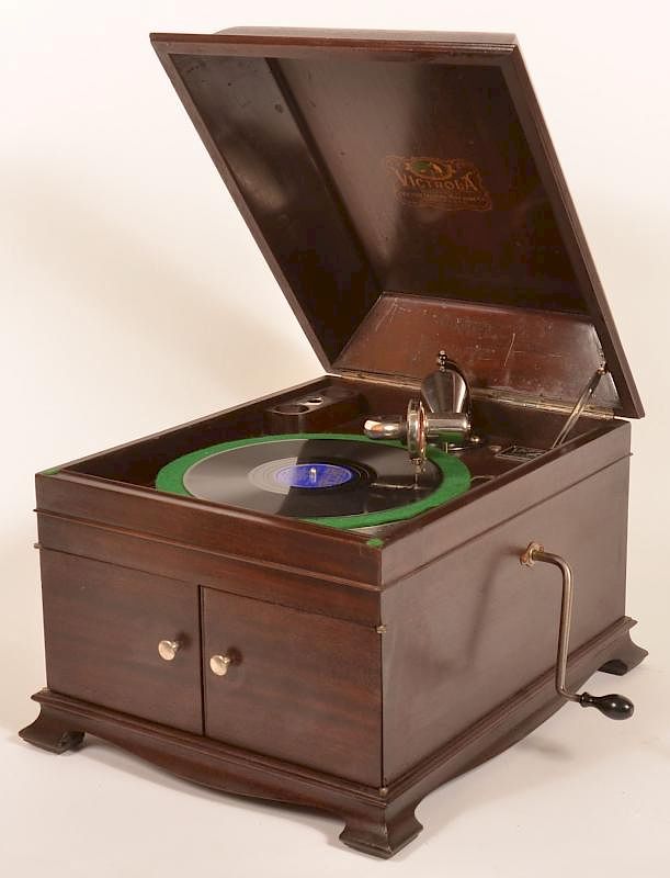 Appraisal: Victor VVIX- - record player Victrola reproduce Victor VVIX- -