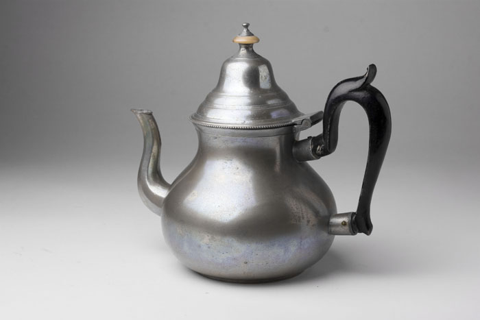 Appraisal: PEWTER TEAPOT PRESTON EDGAR AND JAMES CURTIS AND COMPANY BRISTOL