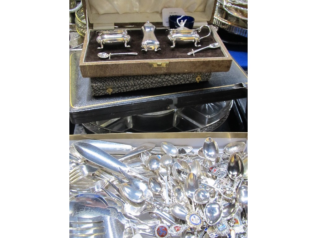 Appraisal: A tray lot of EP - cased and loose cutlery