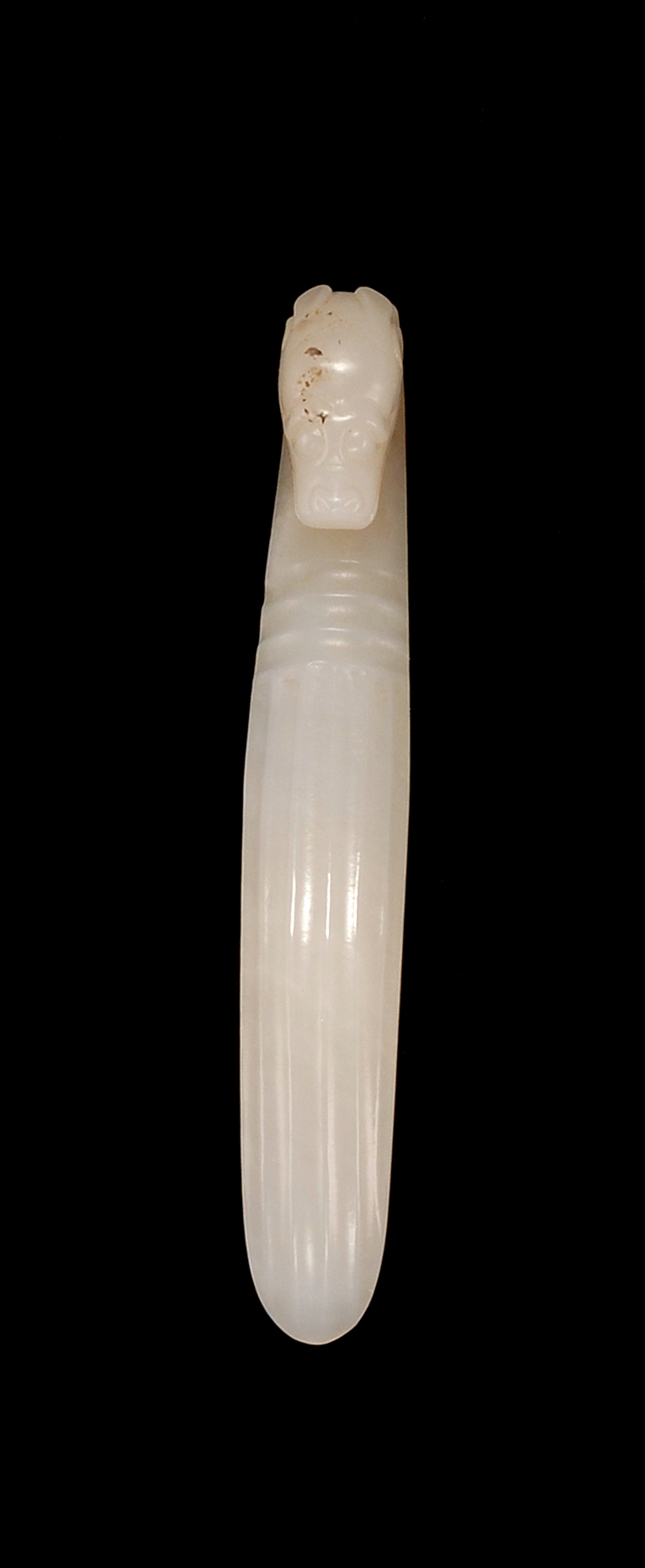 Appraisal: WHITE JADE GIRDLE HOOK In dragon form Length cm ConditionUndamaged