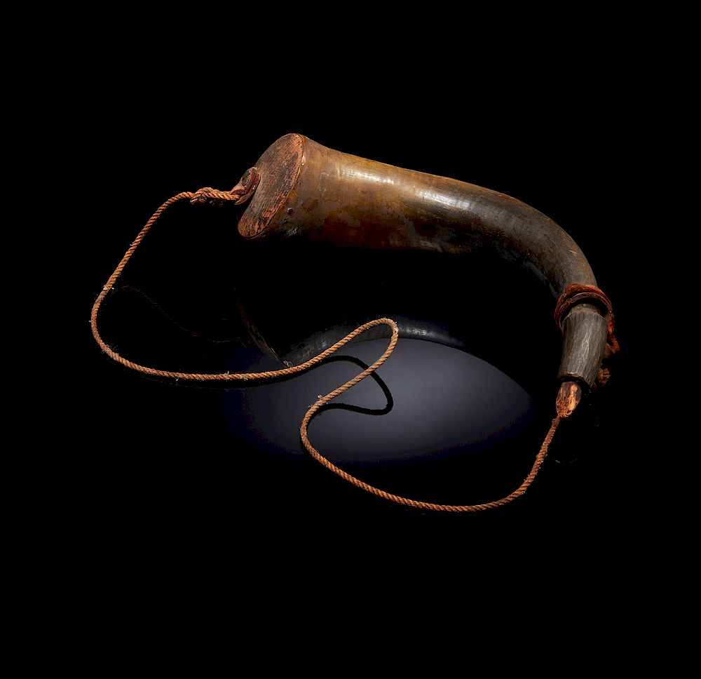 Appraisal: Powder Horn Powder horn with wood ends Dimensions l Processing