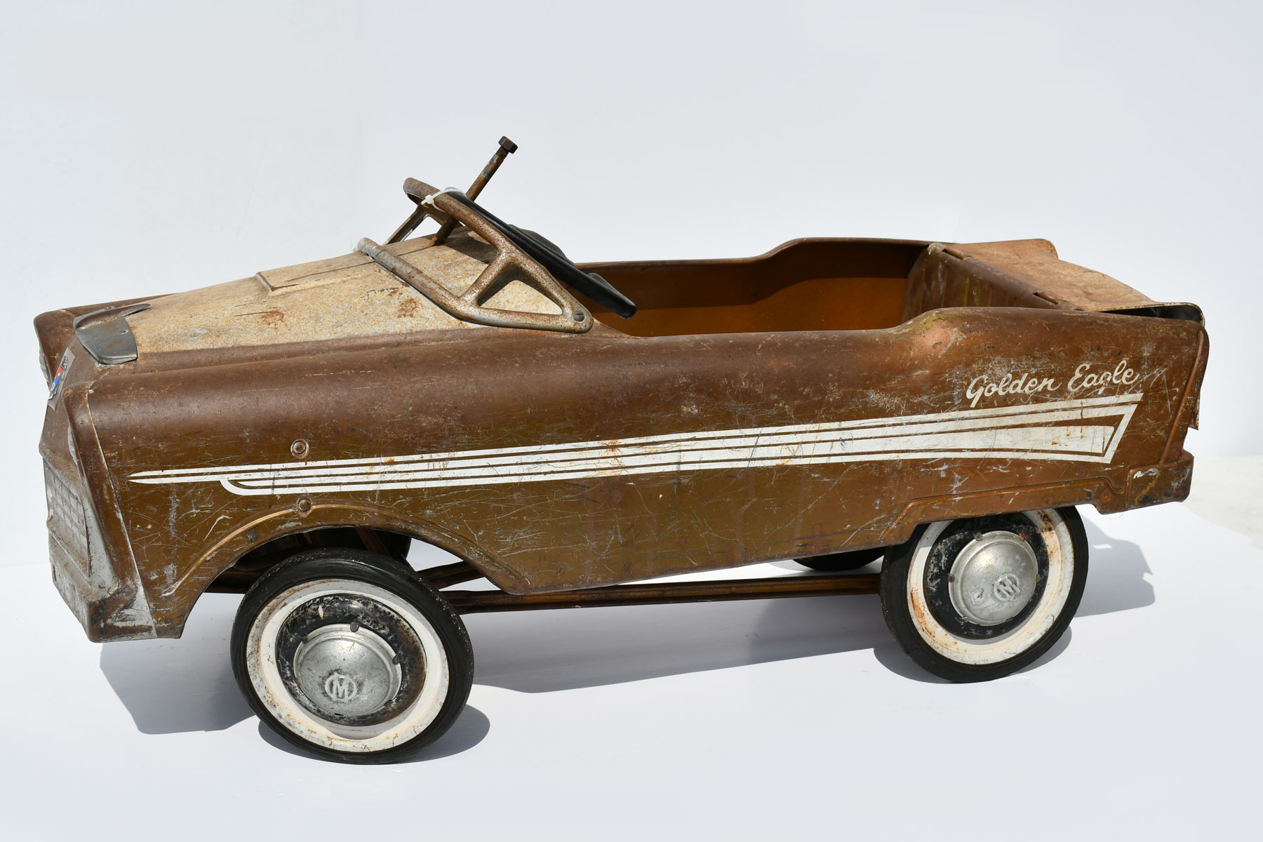 Appraisal: MURRAY GOLDEN EAGLE PEDAL CAR Antique Golden Eagle with hubcaps