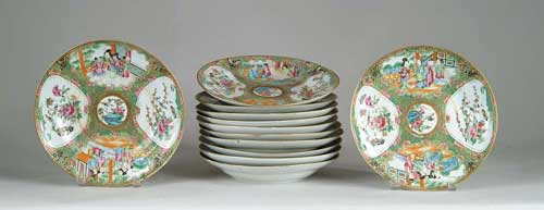 Appraisal: SET OF TWELVE ROSE MEDALLION SHALLOW BOWLS Standard decoration with