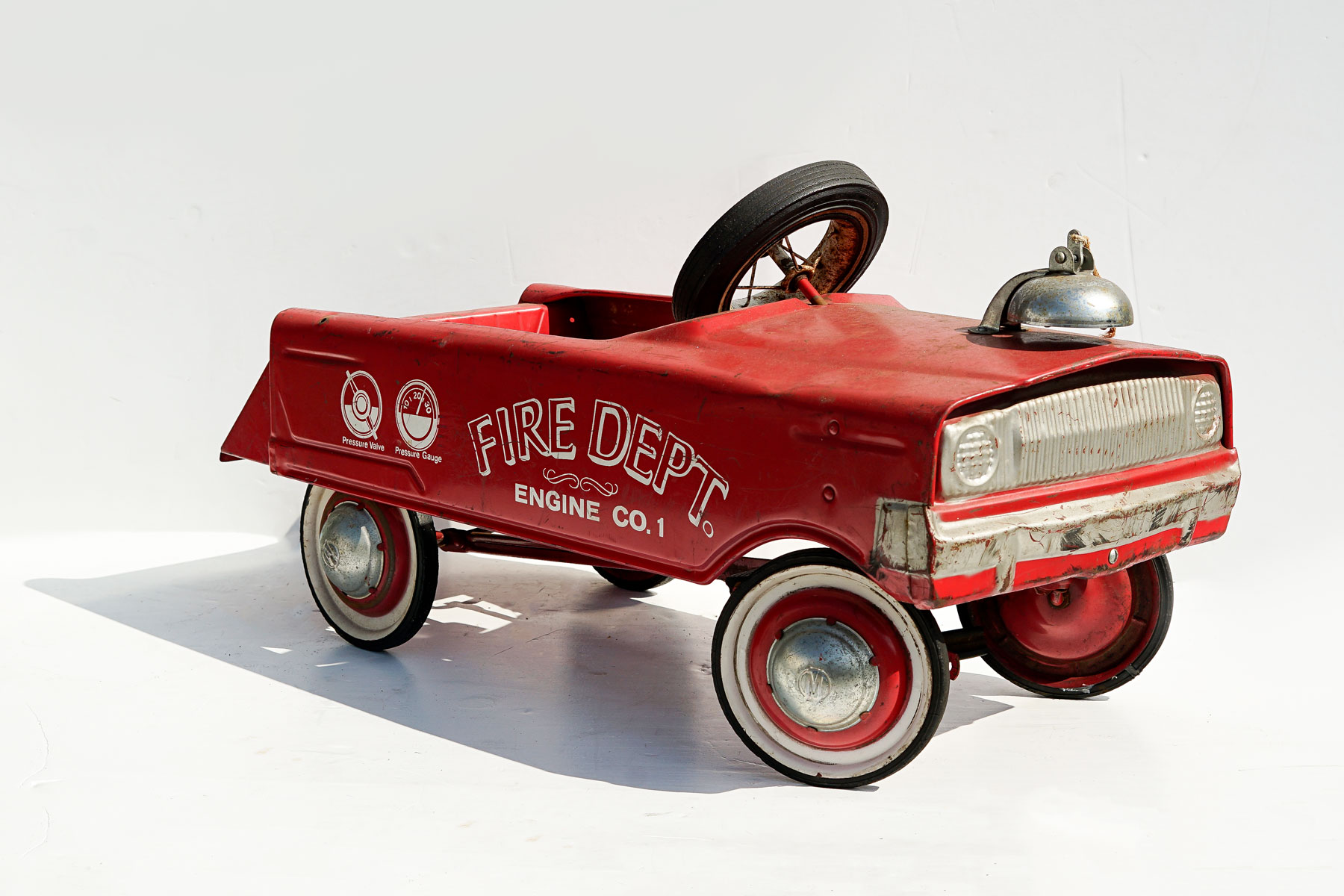 Appraisal: MURRAY ''TOOTH GRILLE'' PEDAL CAR FIRE DEPT ENGINE CO s-