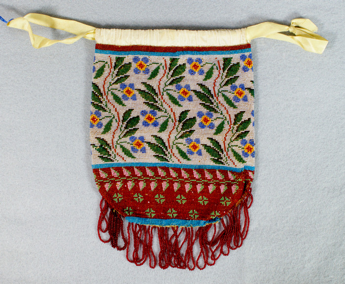 Appraisal: Floral beaded bag early th c no damage x Estimate