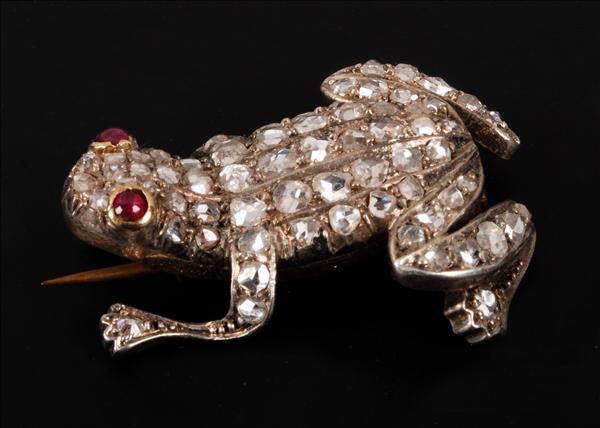 Appraisal: A late Victorian diamond frog brooch circa the frog's body