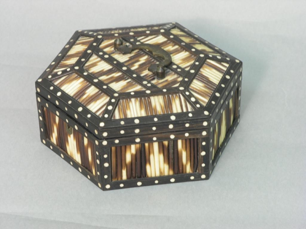 Appraisal: A Ceylon porcupine quill box hexagonal shape with hinged cover