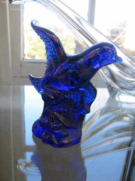 Appraisal: IRIDESCENT GLASS BIRD FIGURE