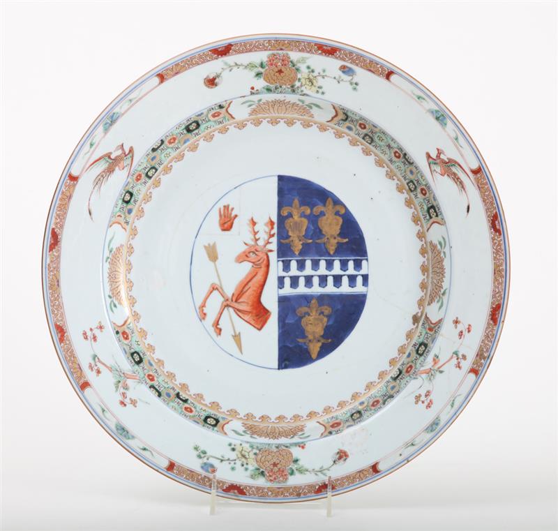 Appraisal: CHINESE EXPORT FAMILLE VERTE ARMORIAL PORCELAIN CHARGER The rondel enameled