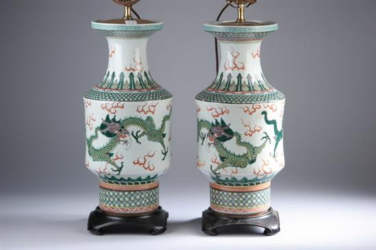 Appraisal: PAIR CHINESE FAMILLE VERTE PORCELAIN VASES Late th-early th century