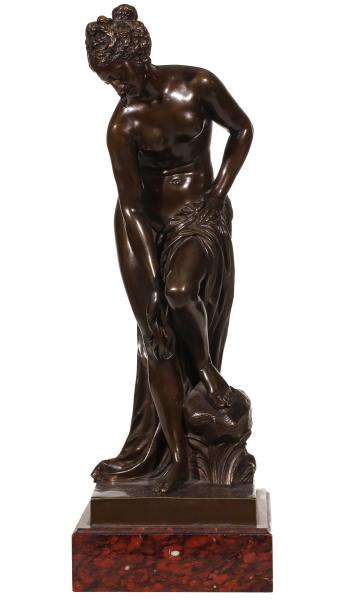 Appraisal: A FINE C BRONZE OF VENUS AS A BATHER AFTER