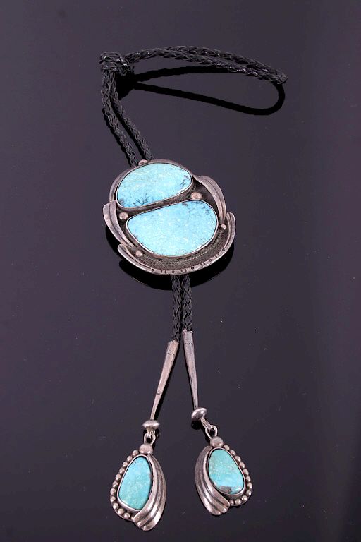 Appraisal: Early Old Pawn Navajo Fox Turquoise Bolo Tie The lot