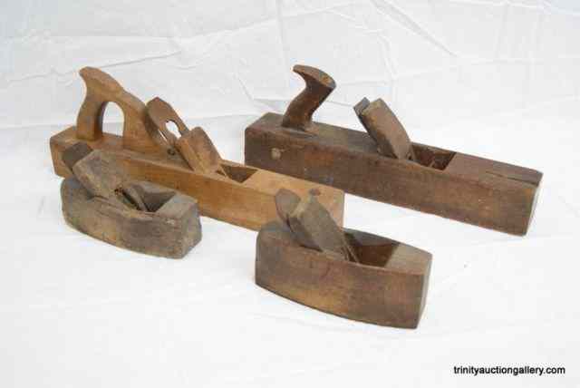 Appraisal: Antique Wooden Block PlanesFrom the estate is a set of