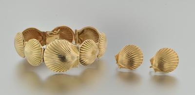 Appraisal: Shell Design k Gold Watch Bracelet and Earrings Constructed with