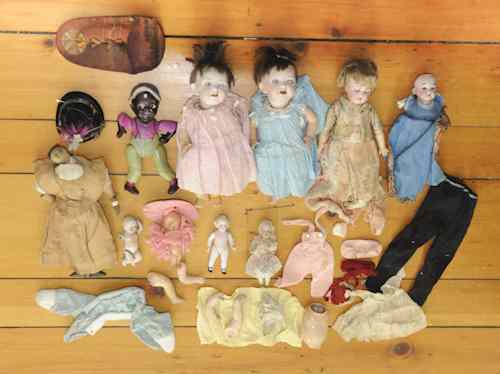 Appraisal: Ten miscellaneous small dolls th th c to include a