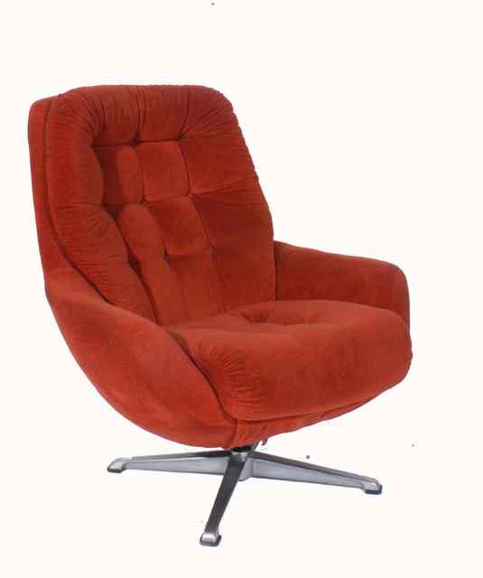 Appraisal: A MID TH CENTURY DRALON UPHOLSTERED ARMCHAIR of egg form