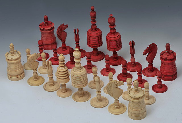 Appraisal: A LATE TH EARLY TH CENTURY TURNED BONE CHESS HARLEQUIN