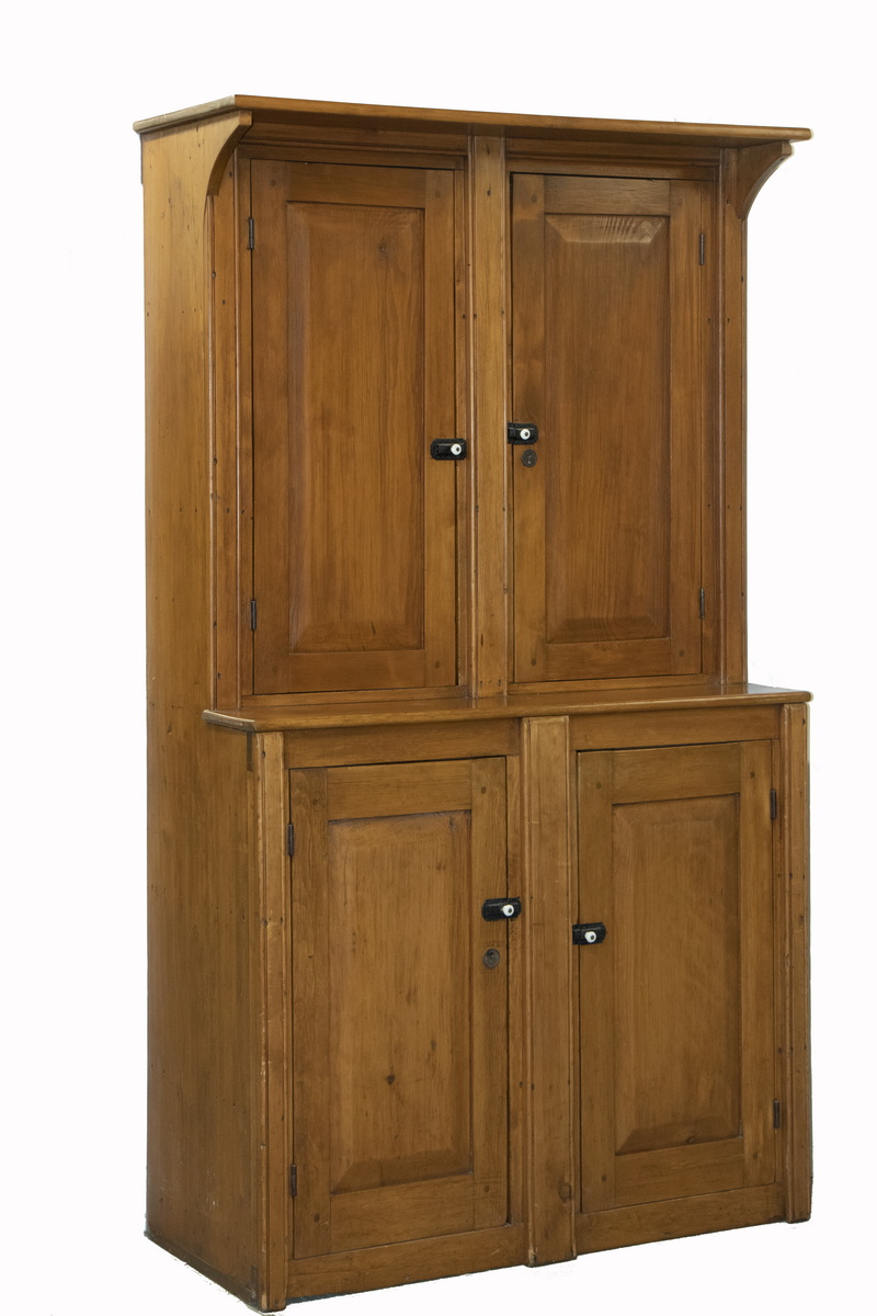 Appraisal: PINE STEPBACK CUPBOARD th c American Country Pine Cupboard single