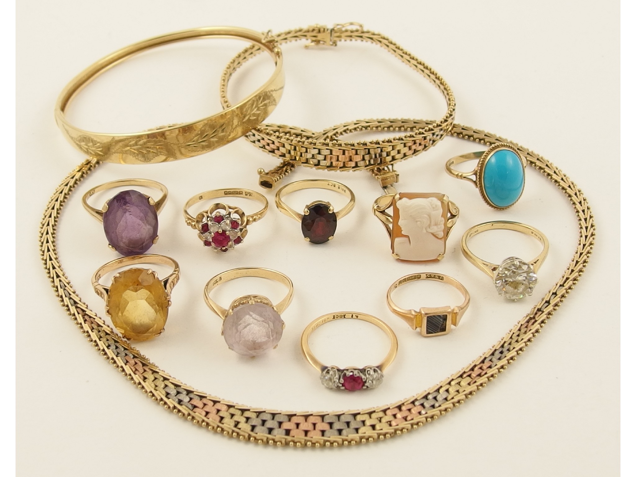 Appraisal: A ct three colour gold necklet and matching bracelet a