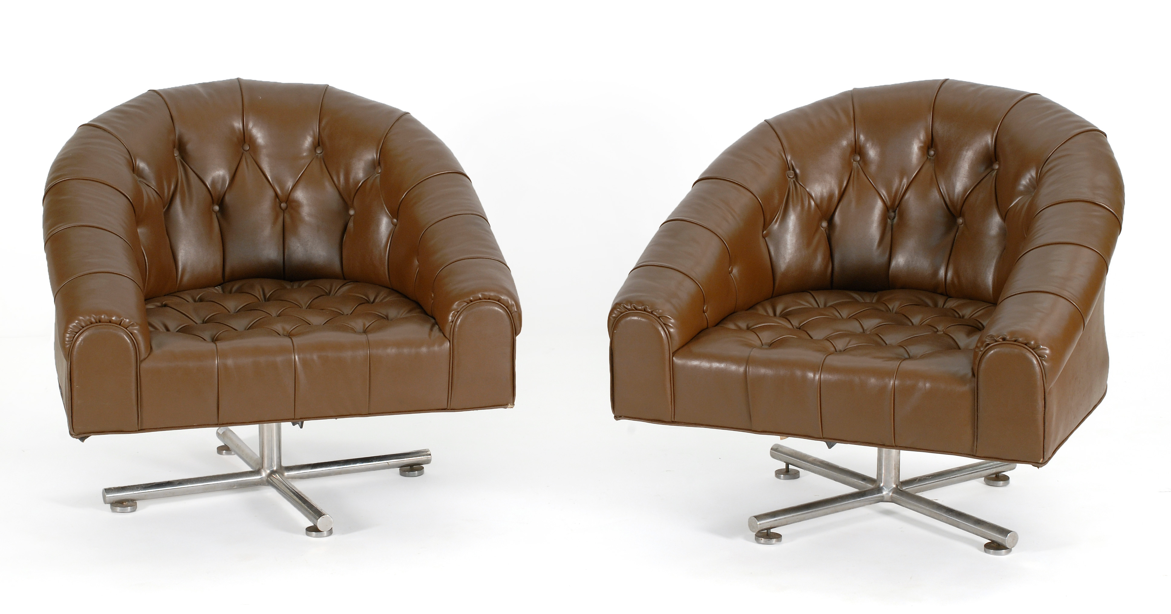 Appraisal: PAIR OF CLUB CHAIRS RETAILED BY EPPINGER FURNITURE CO sEach