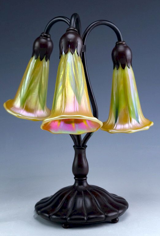 Appraisal: Orient Flume Art Glass Bronze Tulip Table Lamp Guaranteed Authentic