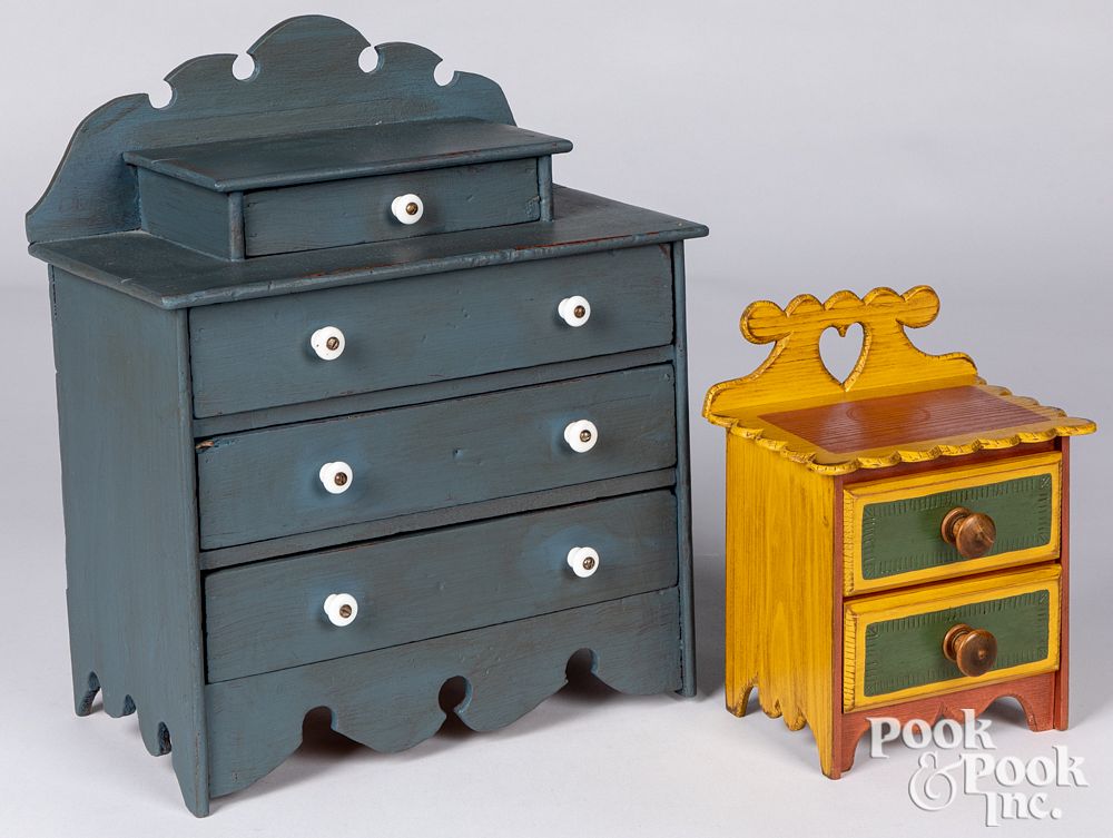 Appraisal: Williamsburg reproduction painted miniature chest Williamsburg reproduction painted miniature chest