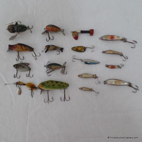 Appraisal: Vintage Heddon Other Fishing Lure Collection This piece vintage fishing