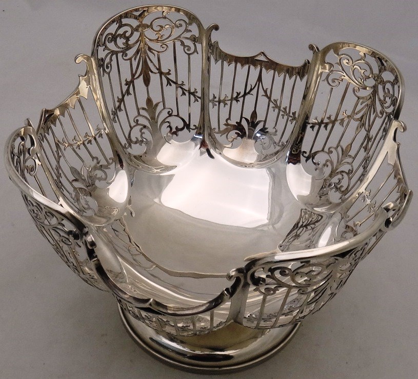 Appraisal: A silver centrepiece bowl of shaped circular form with pierced