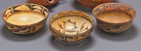 Appraisal: Property from an Arizona private collection Including two mutton bowls