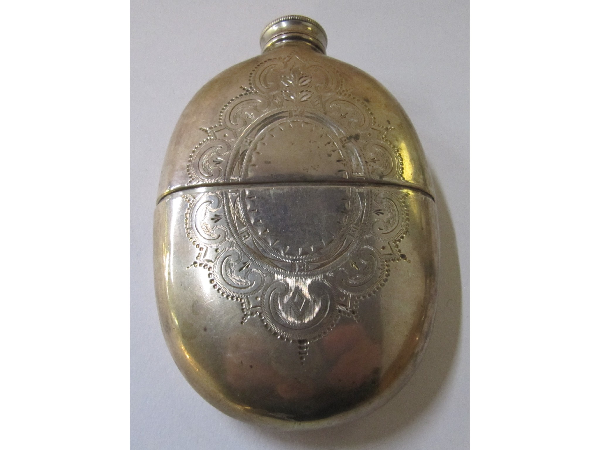 Appraisal: A silver spirit flask Sheffield