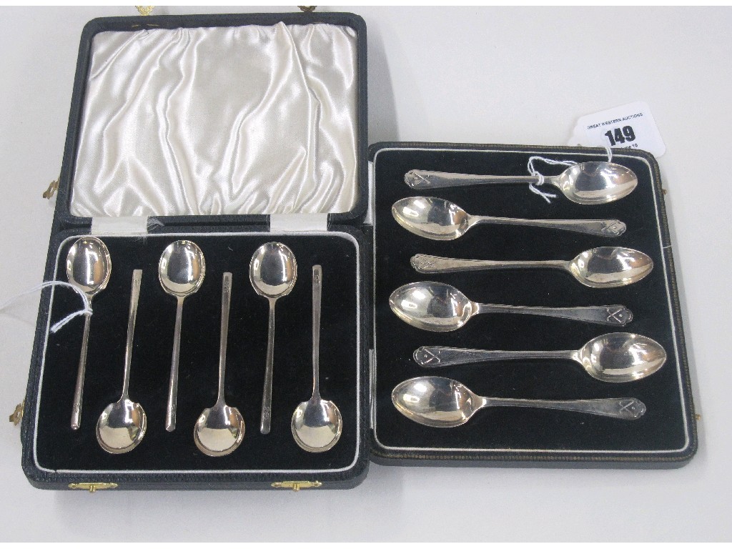 Appraisal: Lot comprising two cased sets of six silver spoons Sheffield