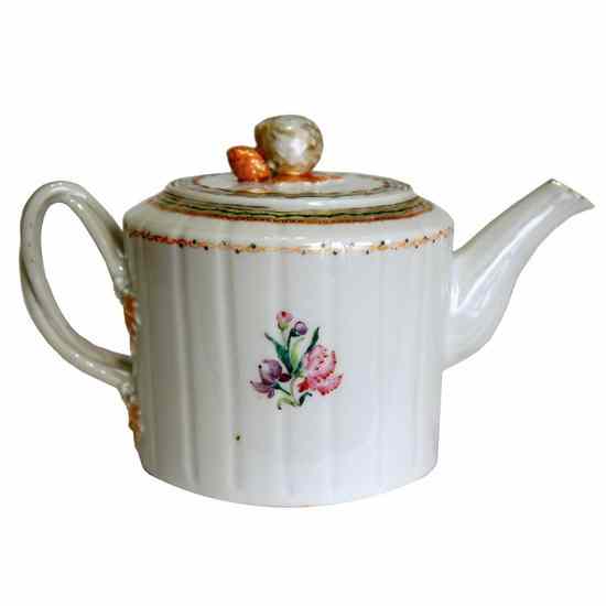 Appraisal: A Chinese Export Famille Rose Porcelain Teapot circa of drum