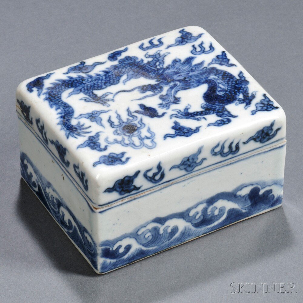 Appraisal: Blue and White Covered Box China th century or earlier