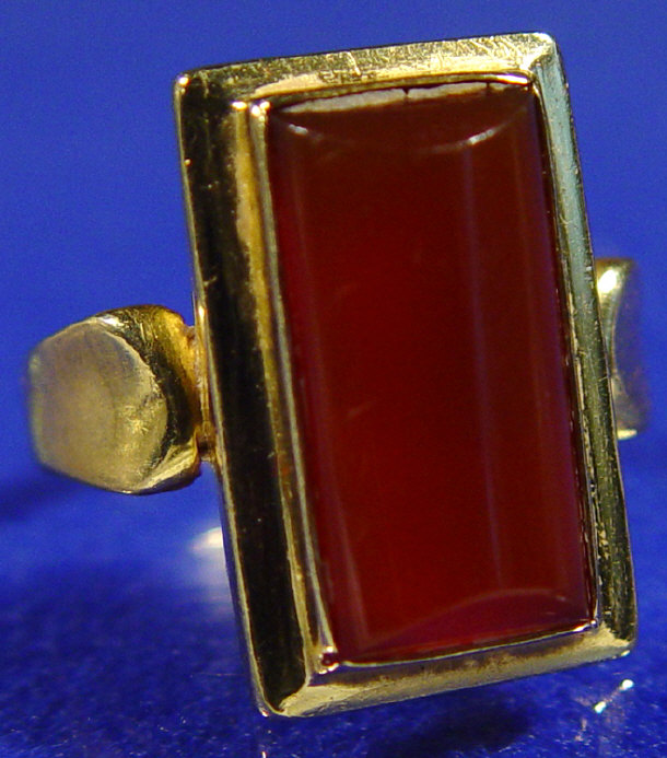 Appraisal: ct gold and red stone ring