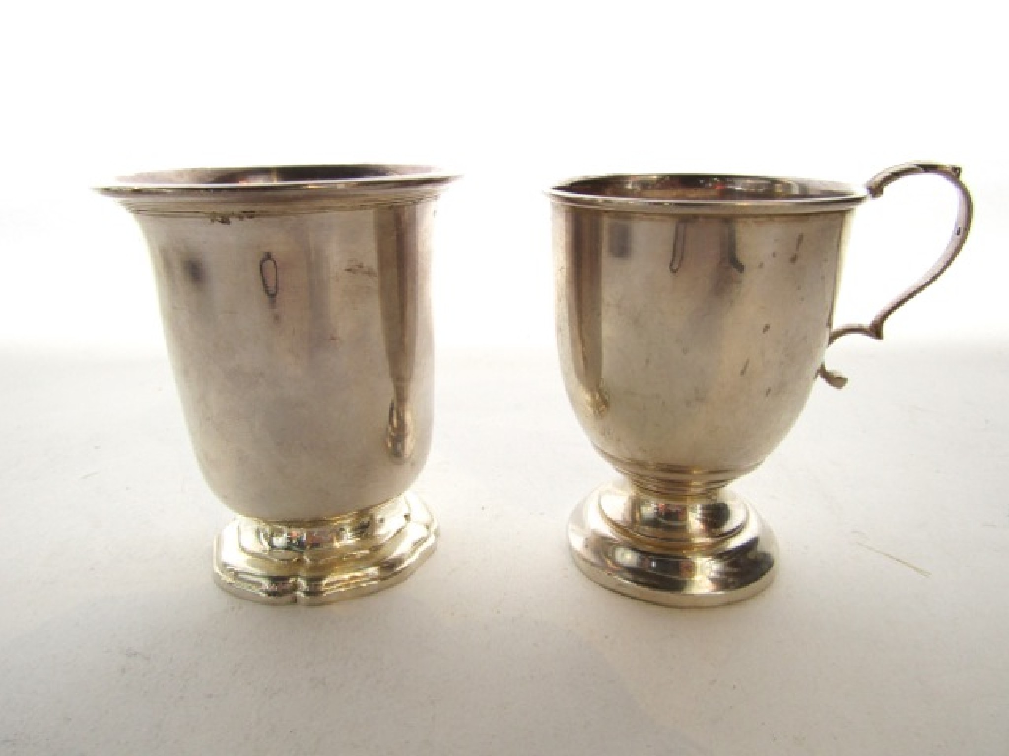 Appraisal: A French silver cup Tetard Freres standard of plain cylindrical