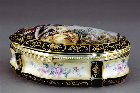 Appraisal: Limoges porcelain trinket box hinged shaped lid decorated with cartouche