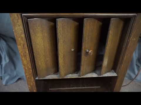 Appraisal: 's Columbia Gramophone Grafonola Model A Freestanding oak cabinet records