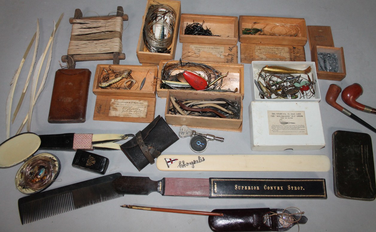 Appraisal: Various early thC vintage and other fishing equipment many cased