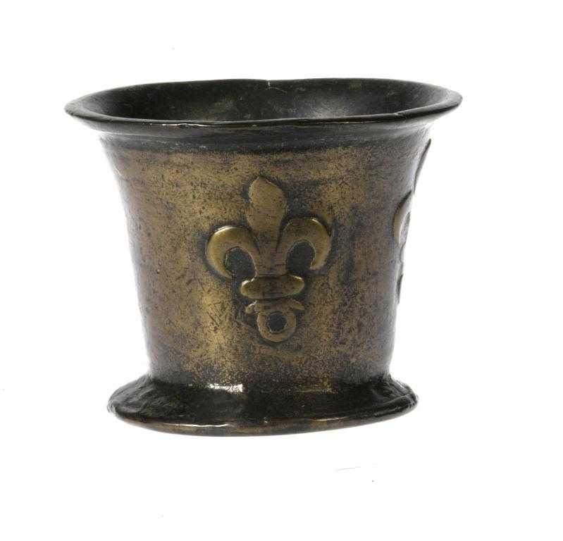 Appraisal: AN ENGLISH LEAD BRONZE MORTAR LONDON POSSIBLY LOTHBURY FOUNDRY cast