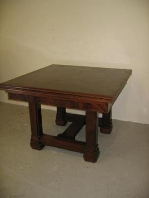 Appraisal: AN ART DECO MAHOGANY DINING TABLE of oblong draw leaf