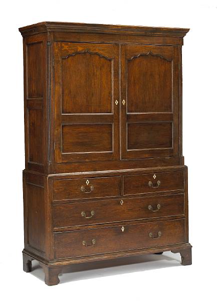 Appraisal: A George III oak linen press fourth quarter th century